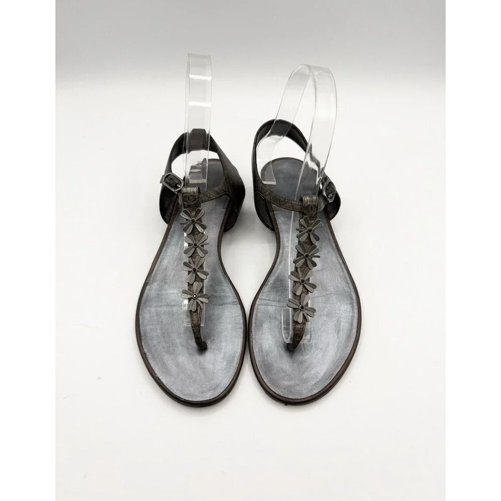 Chanel Silver Thong Sandals Camelia Flower Accents T Strap Size EU 37